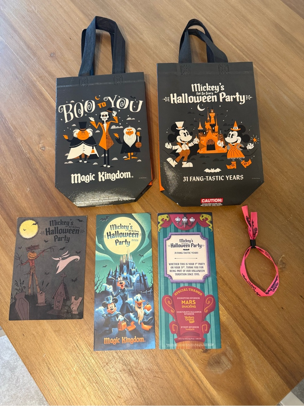 Disney Halloween Treat Bags & Park Event Cards - Black & Orange Accents